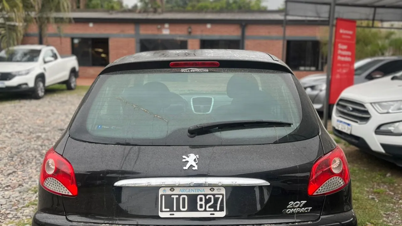 Imagen de vehículo 3