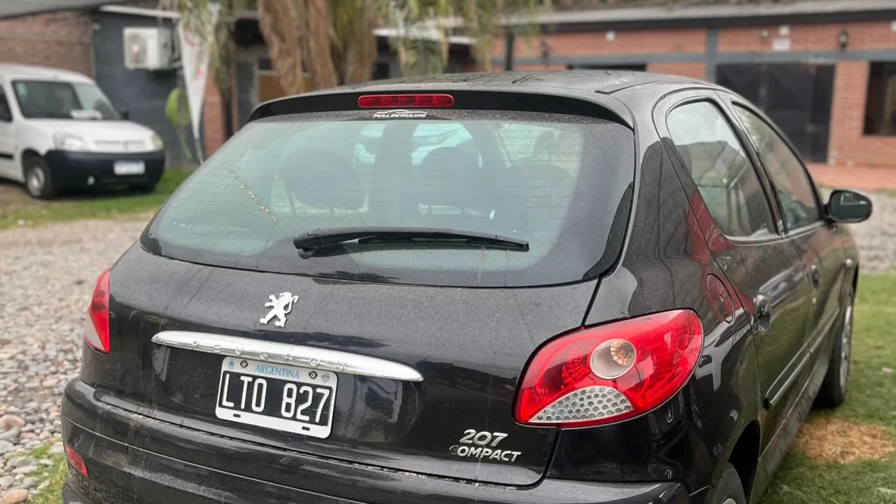 Imagen de vehículo 4