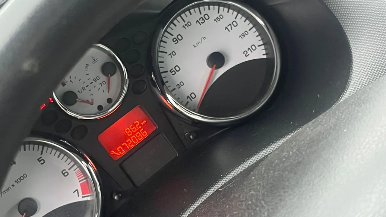 Imagen de vehículo 2