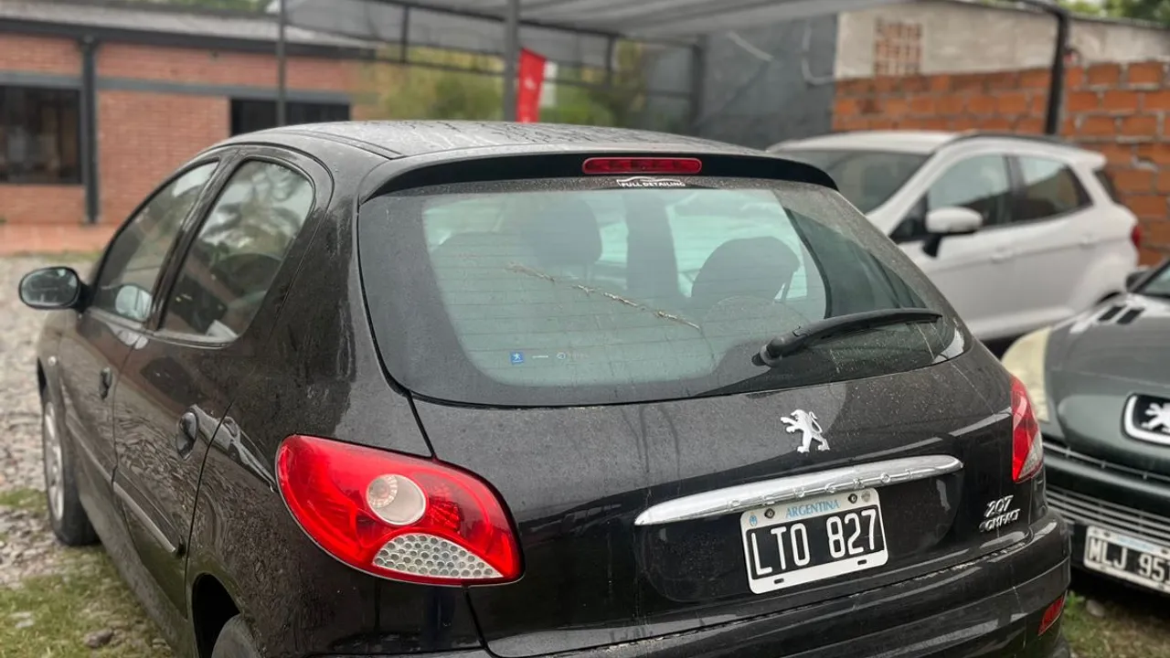 Imagen de vehículo 5