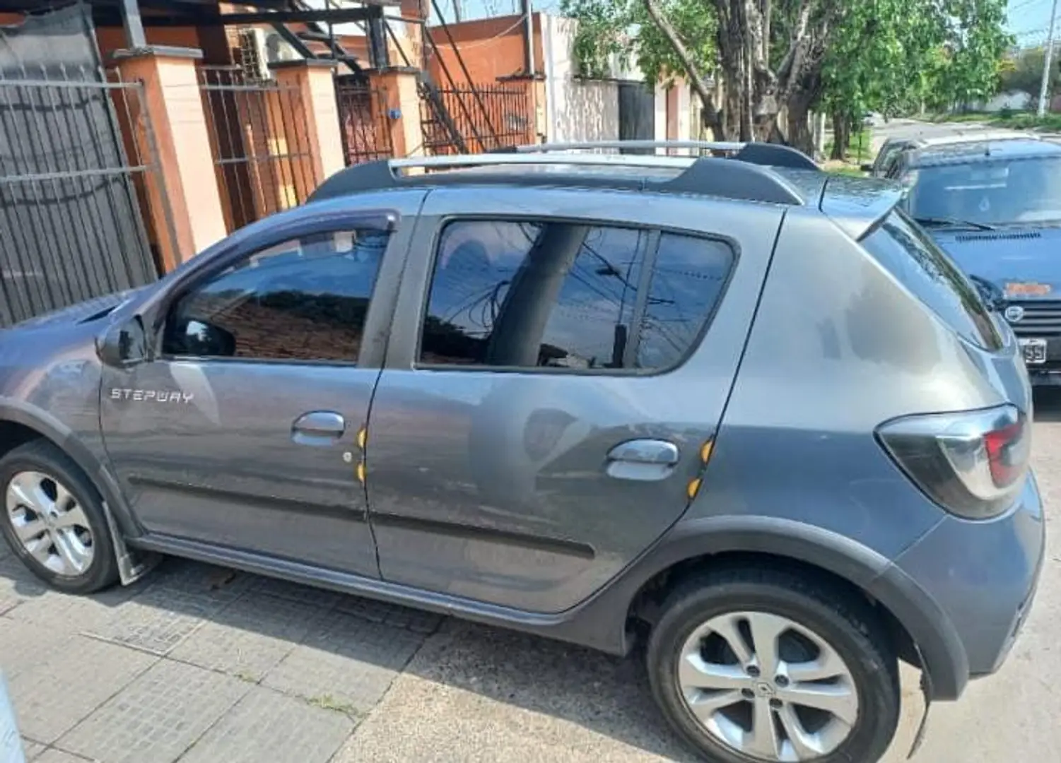 Imagen de vehículo 2