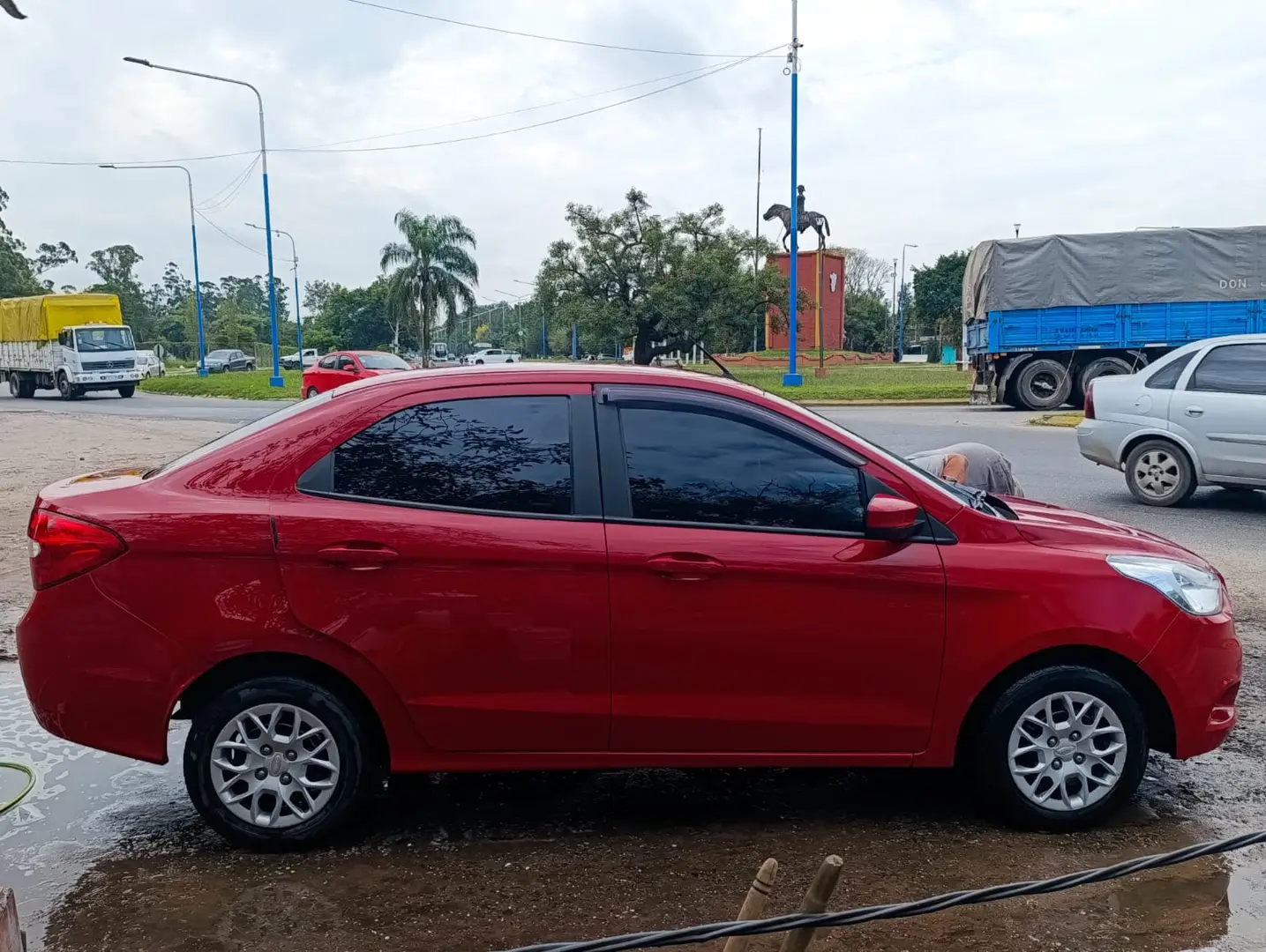 car-img-0