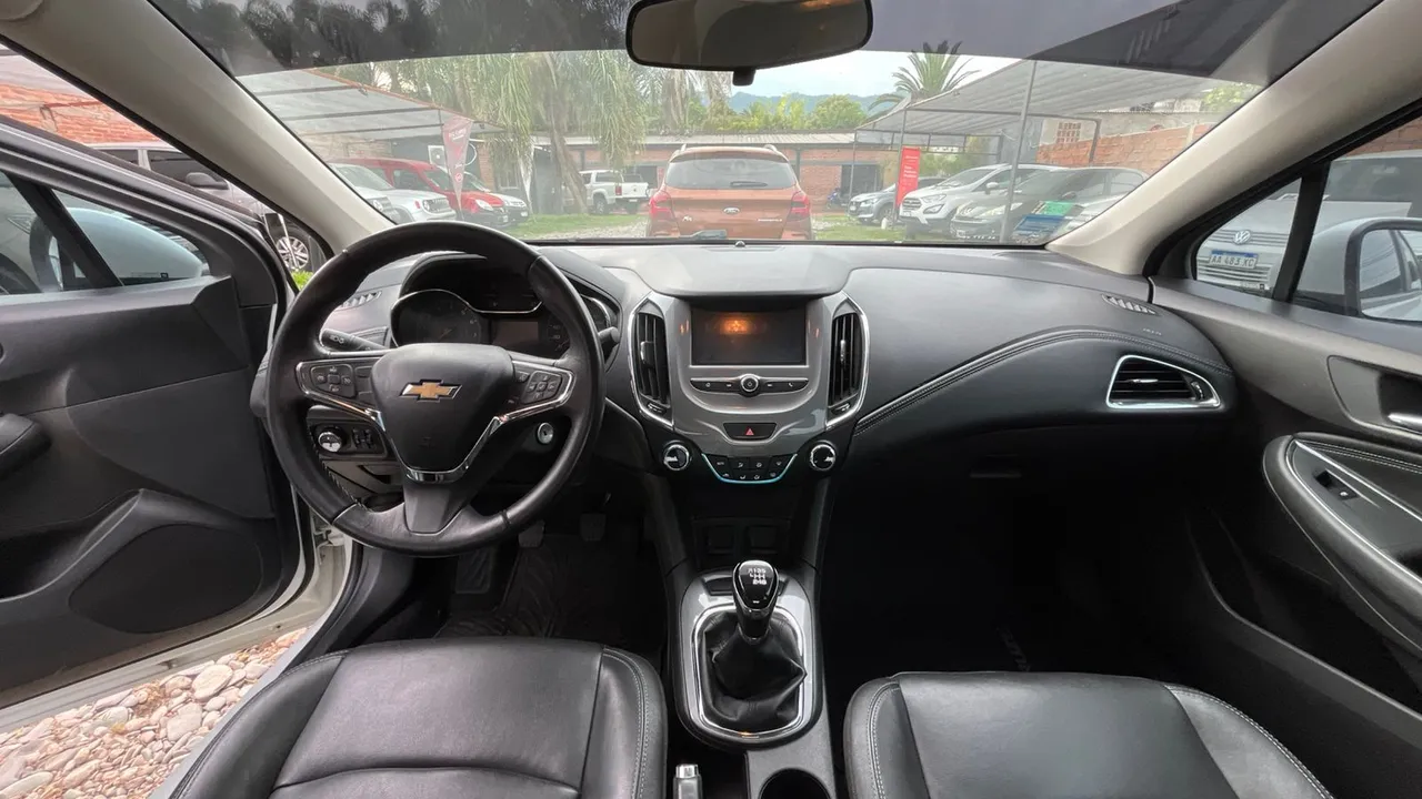 Imagen de vehículo 8