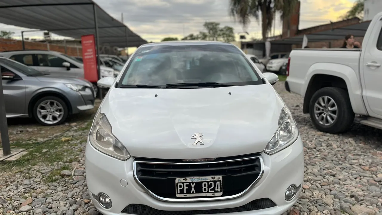 Peugeot 208