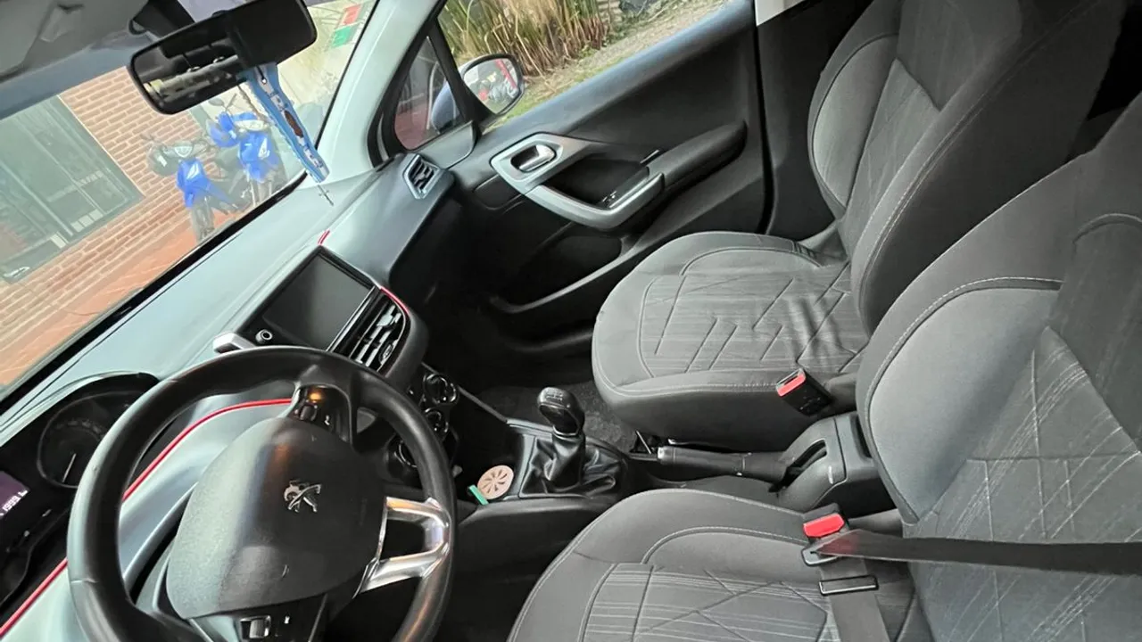 Imagen de vehículo 9