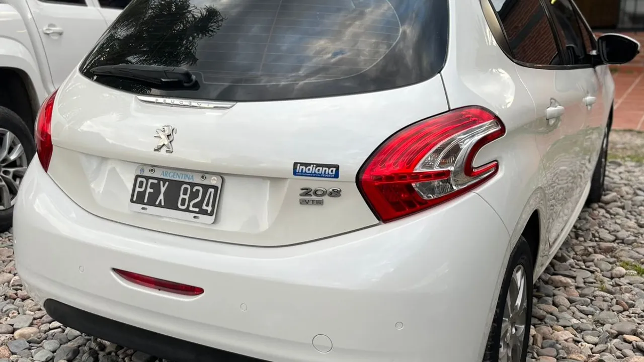 Imagen de vehículo 4