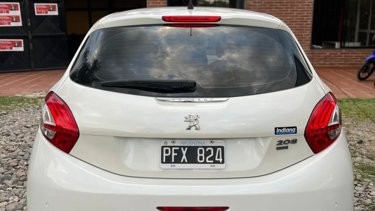 Imagen de vehículo 2